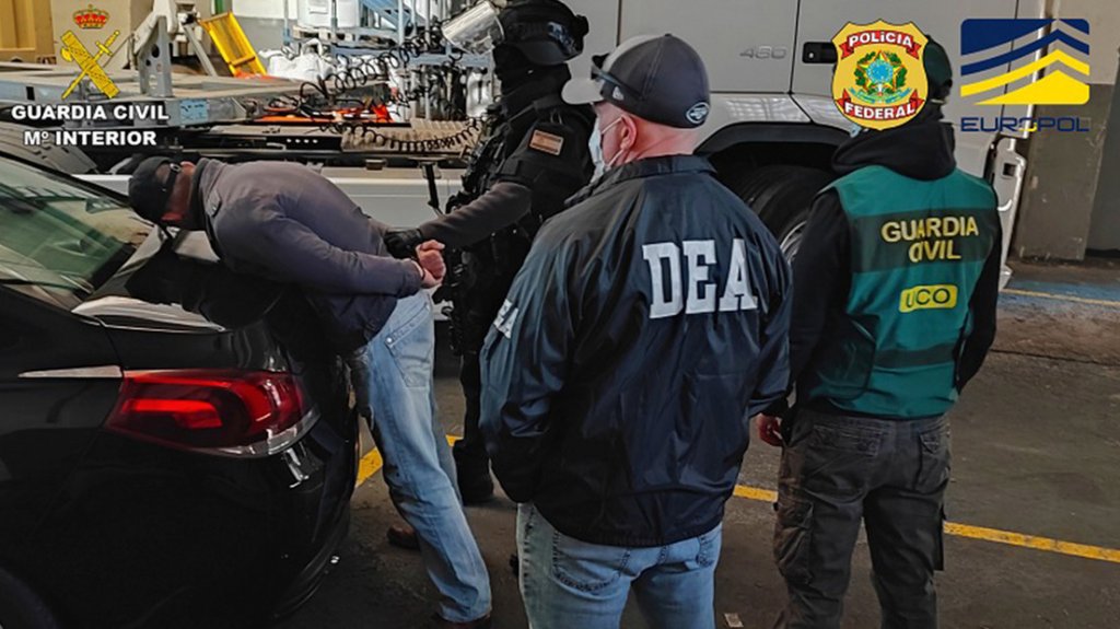  VIDEO: Desarticulan una red internacional que introducía toneladas de cocaína desde Brasil a Europa a través de varios puertos españoles 