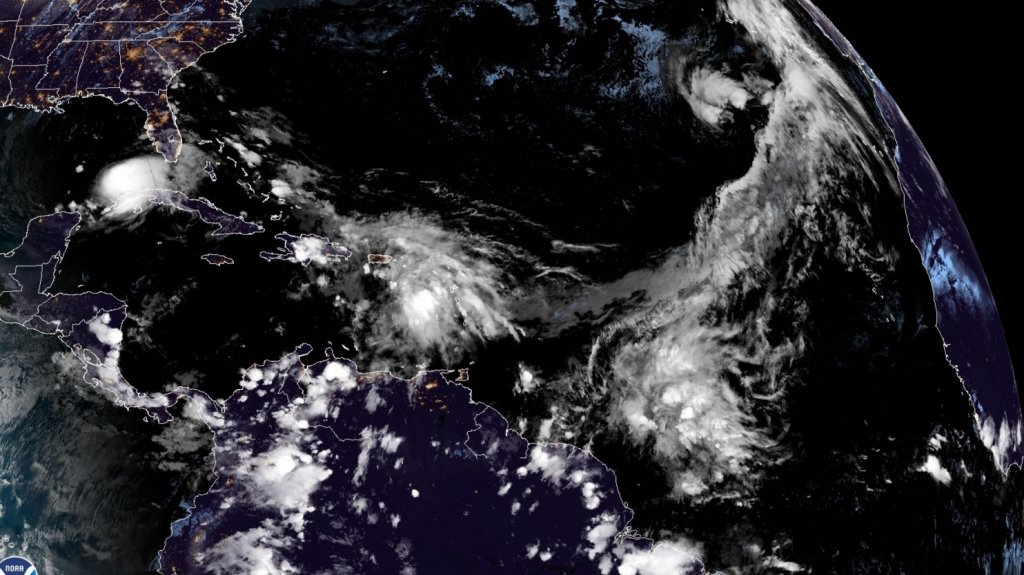  Eta se convierte en huracán mientras se acerca a la costa oeste de Florida 