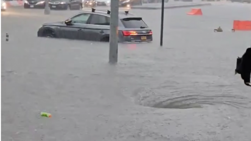  Videos de intensas inundaciones hoy en New York 