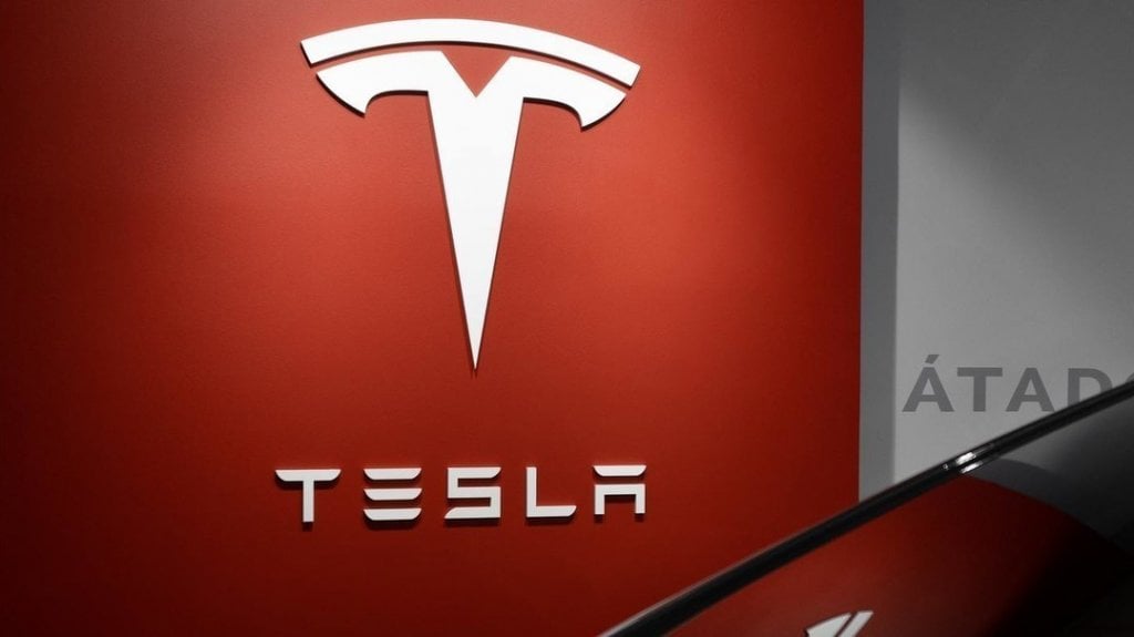  Exempleados de Tesla demandan a la empresa por “despidos masivos“ sin notificación previa 