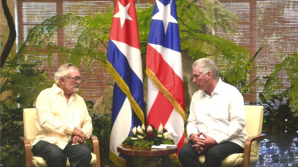  Dirigentes políticos puertorriqueños se reúnen con presidente cubano 