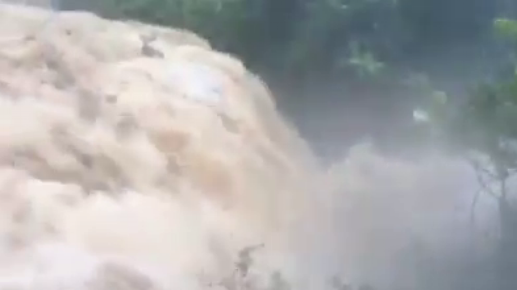  Video: Así se encuentra el río Blanco de Naguabo en estos momentos “Peligroso” 