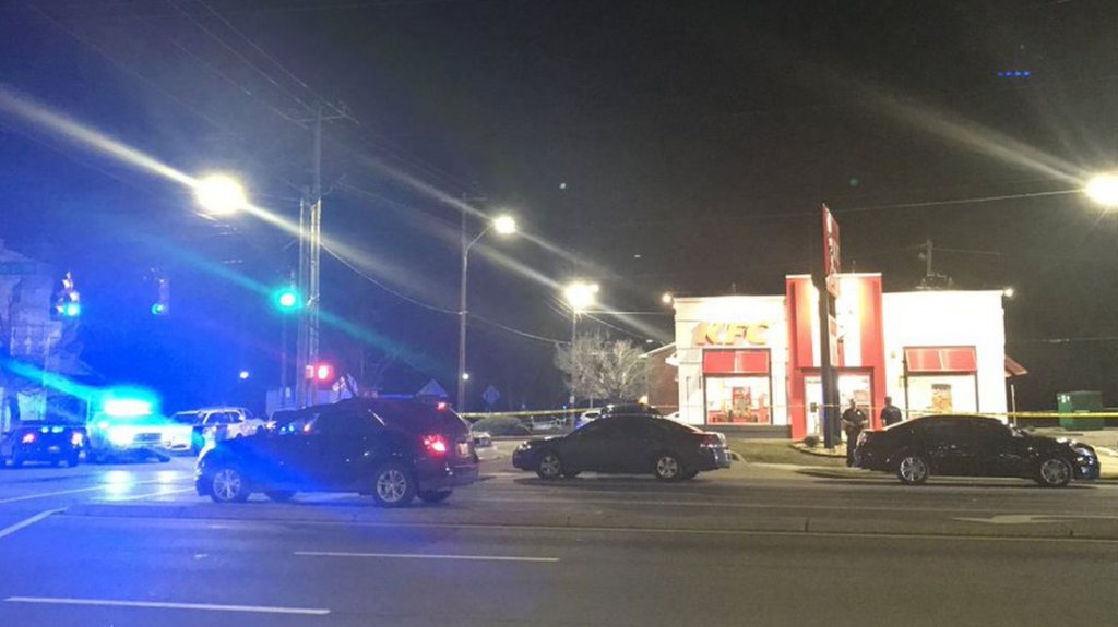  Increíble: hombre balea a empleado de KFC en Misuri porque en el local no tenían maíz 