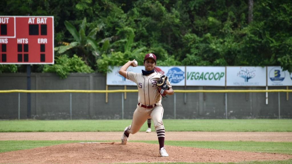  Lobas y Poetas marcan el paso en el béisbol femenino 