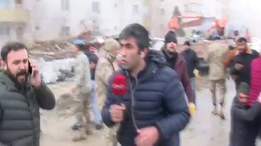  Video: Reportero en Turquía transmitía en vivo cunado se inicio el segundo terremoto 