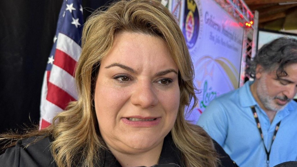 Jenniffer González celebra la asignación federal de 334.6 millones de dólares para banda ancha en Puerto Rico 
